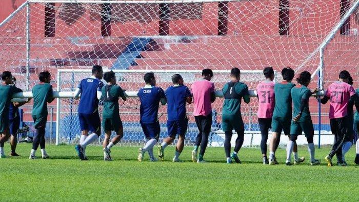 Kemungkinan Jadwal Kompetisi Padat, Pelatih Persik Kediri Khawatirkan Kondisi Fisik Pemain