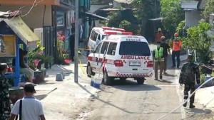 Ambulans-pembawa-jenazah-santri.jpg