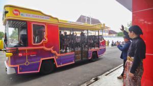 Attractive-tour-bus-trenggalek.jpg