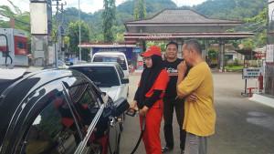 Beli-BBM-di-SPBU-Surodakan-trenggalek.jpg