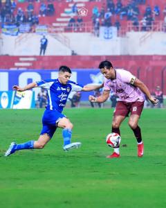 Duel-persik-vs-PSIM-yogyakarta.jpg