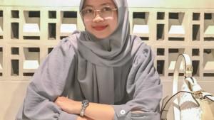 Hanif-Nur-Hidayatul-Fadillah-Lulusan-Terbaik-Polinema-2025.jpg