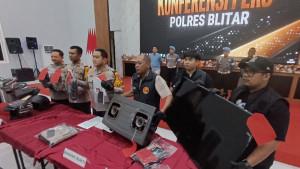 Kerugian-akibat-kerusuhan-Blitar.jpg