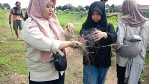 Mapah-senar-layang-layang-di-tulungagung.jpg