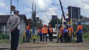 Palang-pintu-sanankulon-blitar-dioperasional.jpg