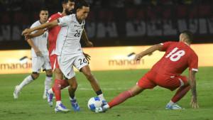 Pemain-Timnas-Indonesia-dihadang-Lebanon.jpg