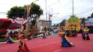 Penampilan-salah-satu-peserta-di-BEN-Carnival-Kota-Blitar.jpg