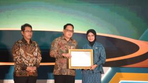 Penghargaan-repurchasing-award-Kota-kediri.jpg