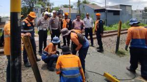 Penutupan-total-perlintasan-liar-sanankulon-blitar.jpg