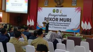 Penyerahan-rekor-MURI-PA-Blitar.jpg