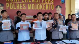 Rilis-mutilasi-dibuang-di-Pacet-mojokerto.jpg