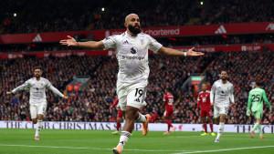 Selebrasi-Pemain-Man-United-Mbaumo.jpg