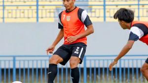 Tim-Gresik-United-Latihan-di-Stadion-Joko-samudro.jpg