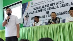 akil-Bupati-Nganjuk-Trihandy-Cahyo-Saputro-saat-menghadiri-kegiatan.jpg