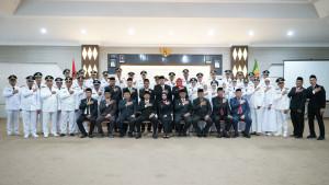 fOto-Bareng-usai-pelantikan-ratusan-pejabat-Pemkot-Kediri.jpg