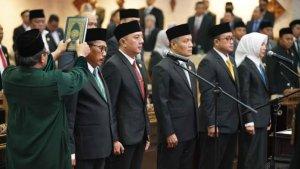 pelantikan-pimpinan-dprd-jatim-definitif.jpg