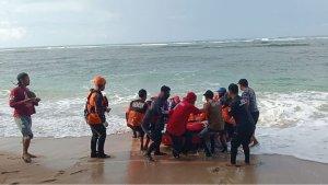 santri-hilang-di-pantai-balekambang.jpg
