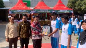 upati-Nganjuk-Marhaen-Djumadi-bersama-Wakil-Bupati-Nganjuk-saat-menghadiri-kegiatan.jpg