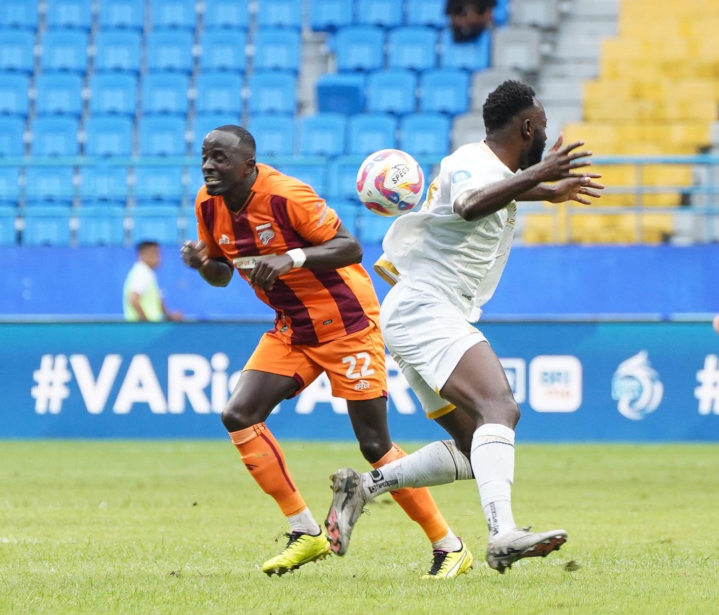 Liga 1: Arema FC Kalah 3-1 vs Borneo FC di Liga 1, Noda Hitam Ze Gomes Tangani Singo Edan Berlanjut