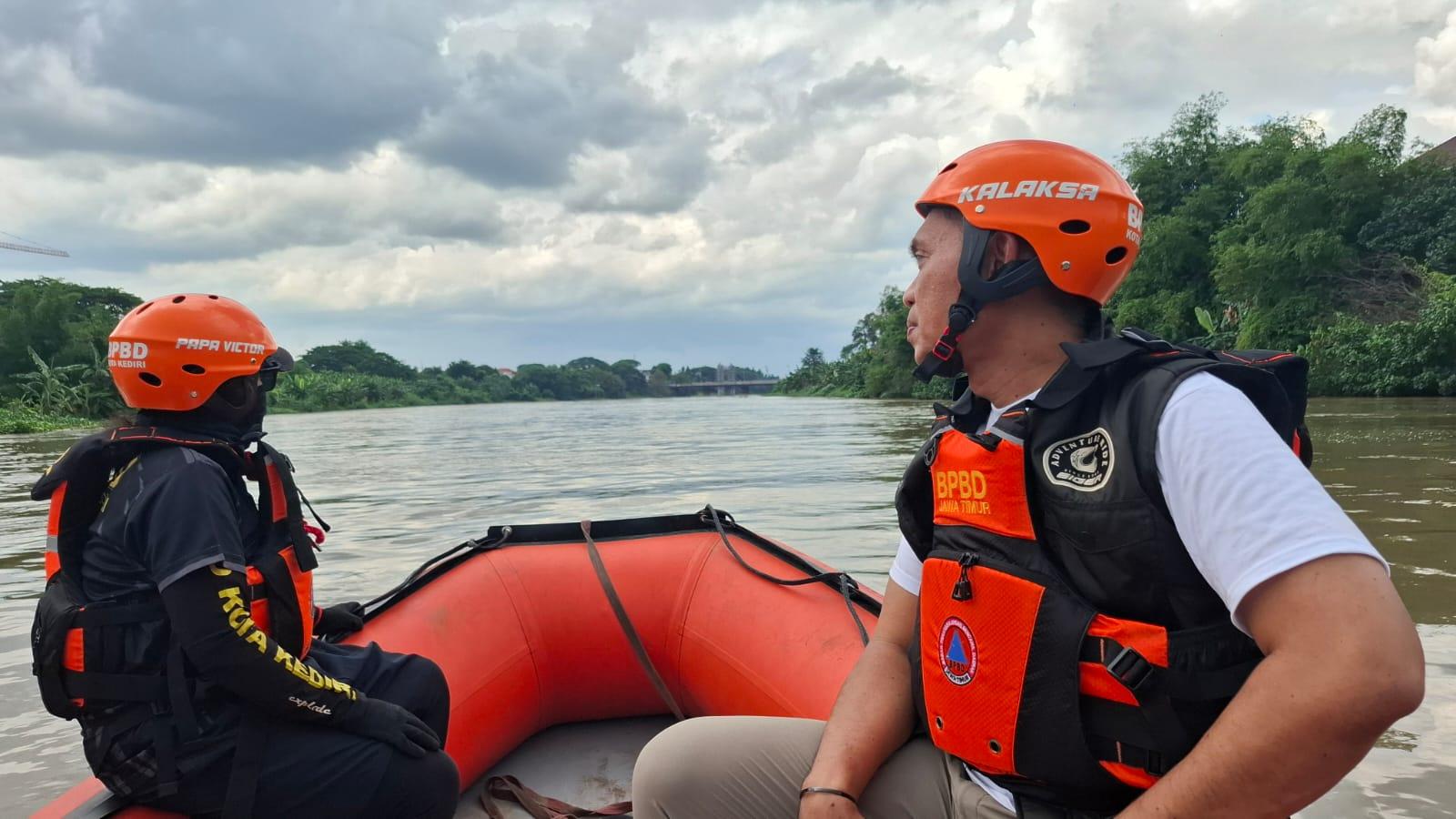 BPBD-Kota-Kediri-pantau-sungai-brantas.jpg