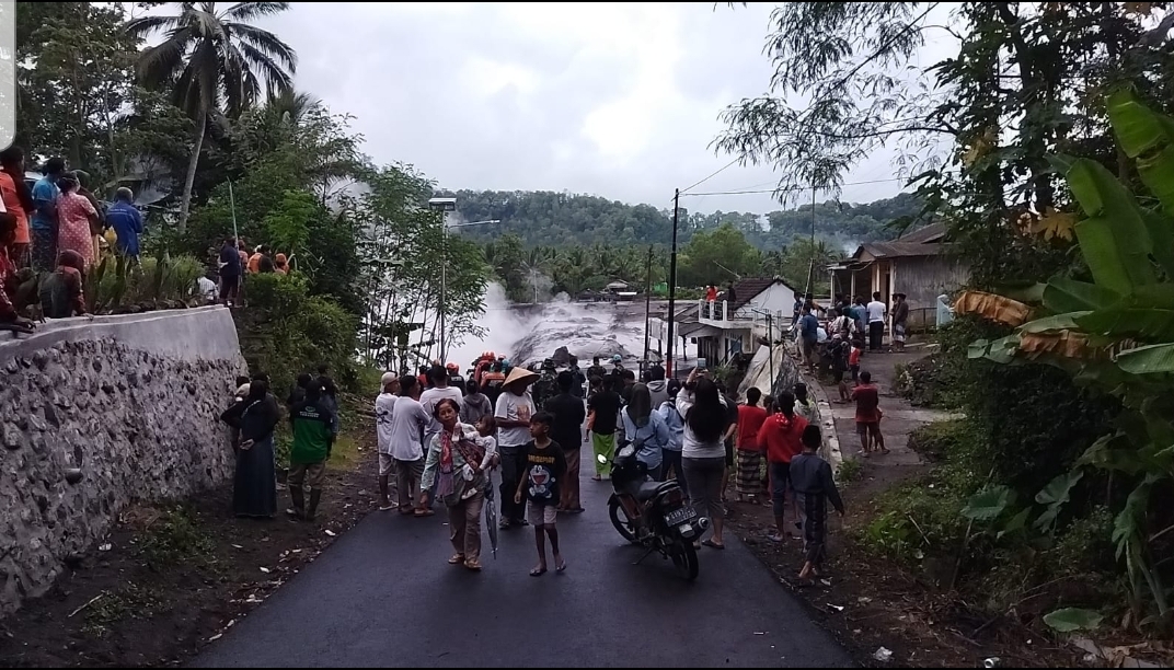 Banjir-lahar-gunung-semeru-mengintai-warga.jpg
