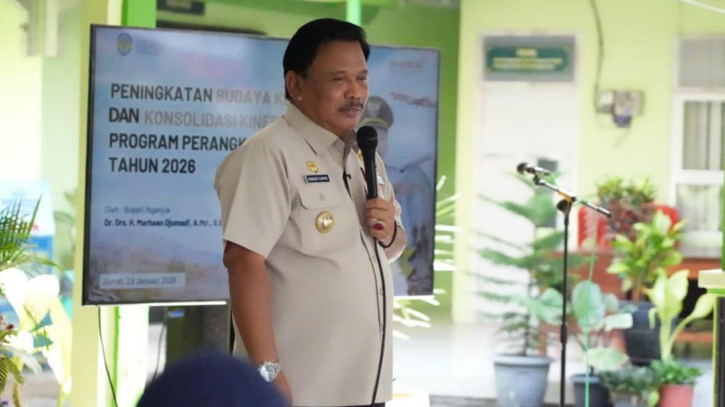 Bupati-nganjuk-Lakukan-pembinaan-lurah.jpg
