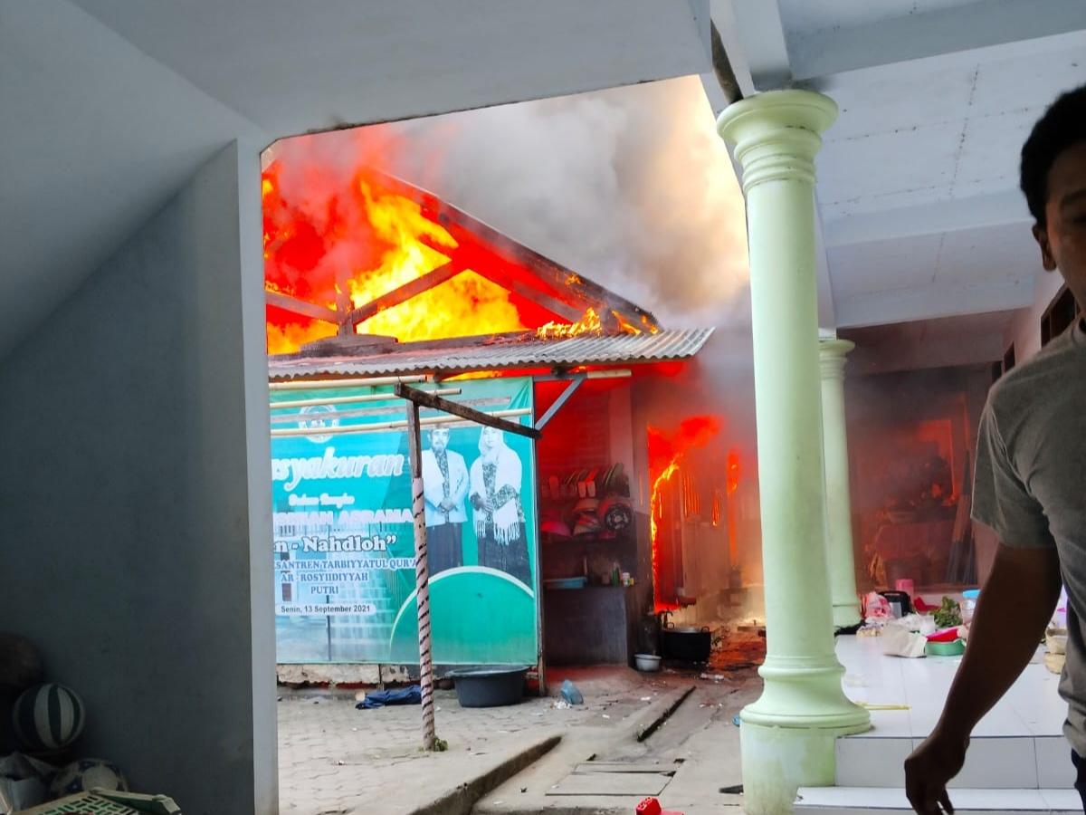 Dapur Pondok Pesantren di Trenggalek Terbakar, Diduga karena Tabung Gas Bocor