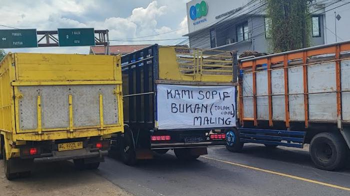 Demo-sopir-truk-ODOL-di-trenggalek.jpg