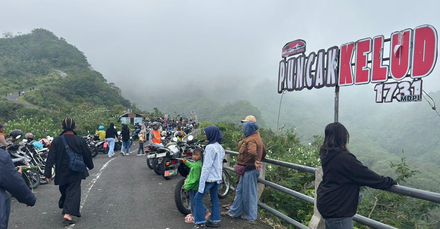 Destinasi-wisata-gunung-kelud-kediri.jpg