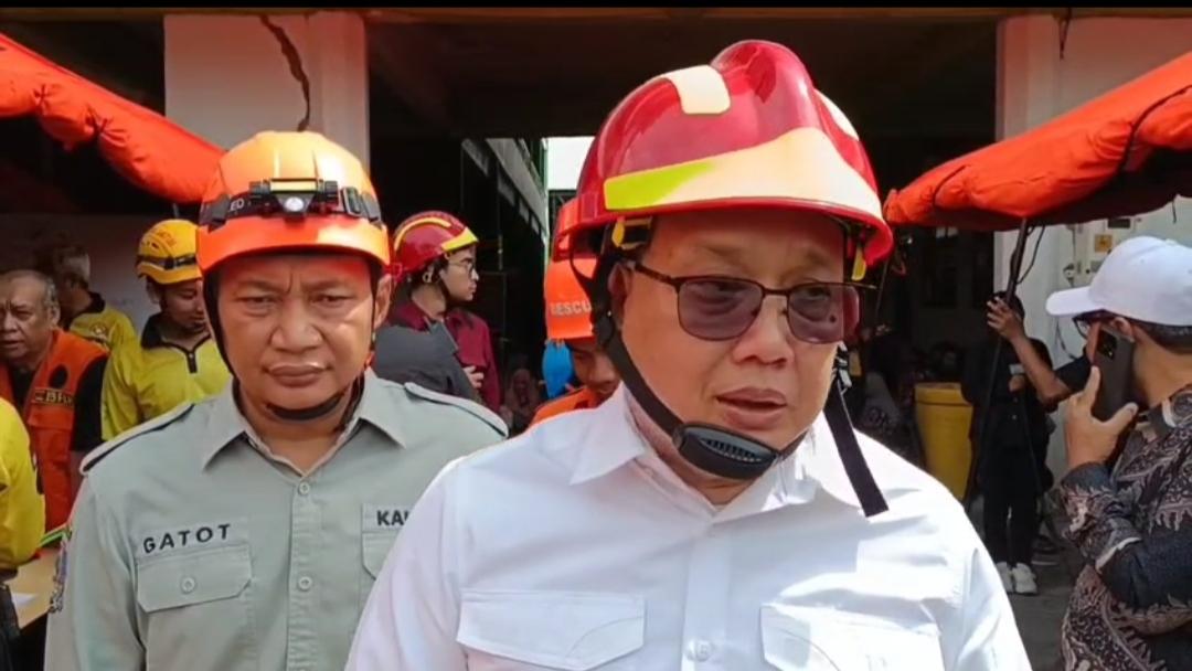 UPDATE Tujuh Orang Masih Terjebak di Reruntuhan Ponpes Al Khoziny Sidoarjo, Tim Pasok Makanan