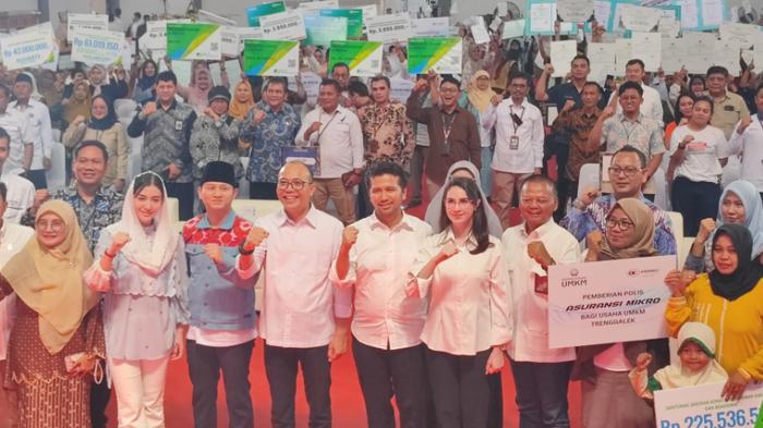 Festival-Kemudahan-dan-Perlindungan-Usaha-Mikro-di-Trenggalek.jpg