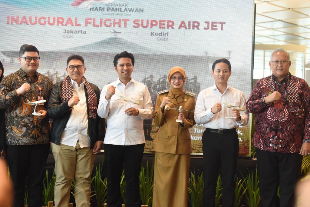 Inaugural-flight-bandara-Dhoho-kediri.jpg