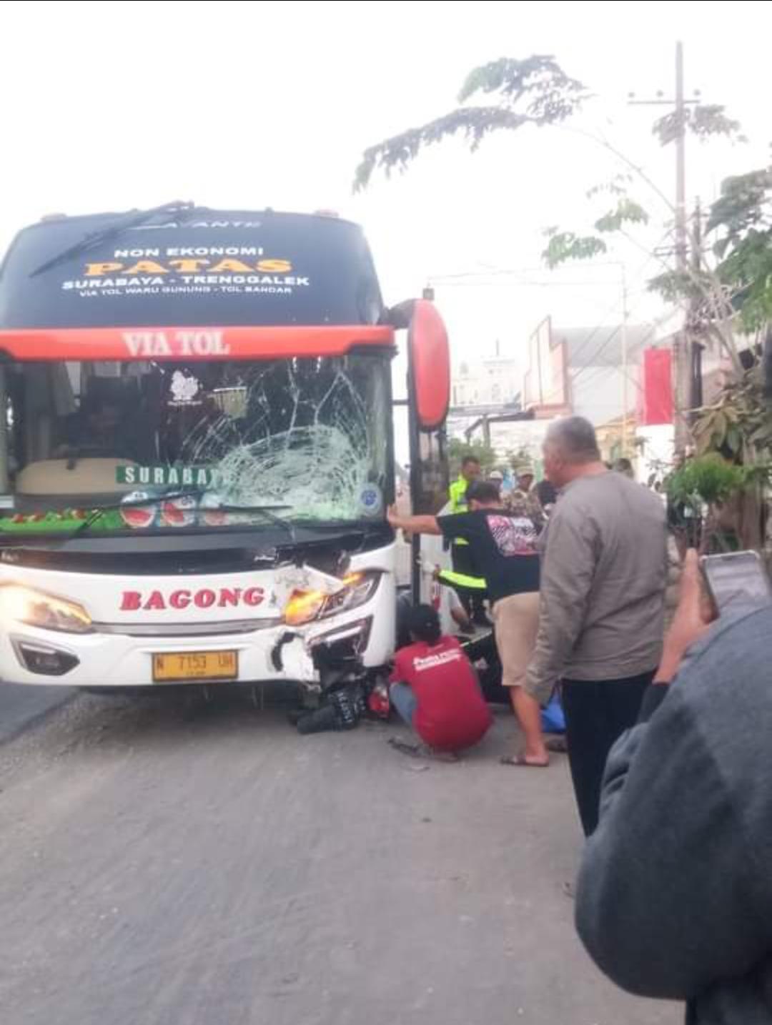 Kecelakaan-maut-yang-melibatkan-Bus-PO-Bagong-di-Kecamatan-Ngadiluwih-Kabupaten-Kediri.jpg