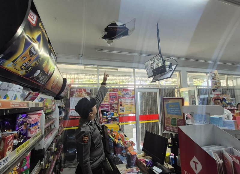 Minimarket-ponggok-Blitar-dibobol-maling.jpg