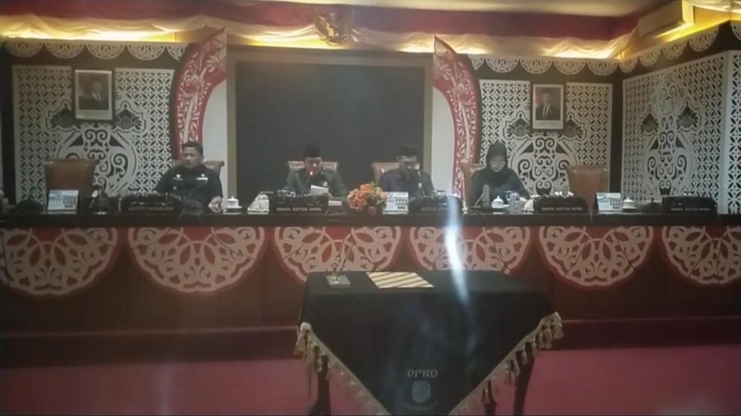  DPRD Nganjuk Gelar Rapat Paripurna Persetujuan Raperda APBD 2026 dan Hasil Reses