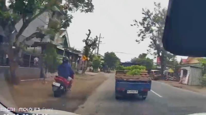 Rekaman-video-terduga-penjambret-di-Tanggung-Tulungagung.jpg