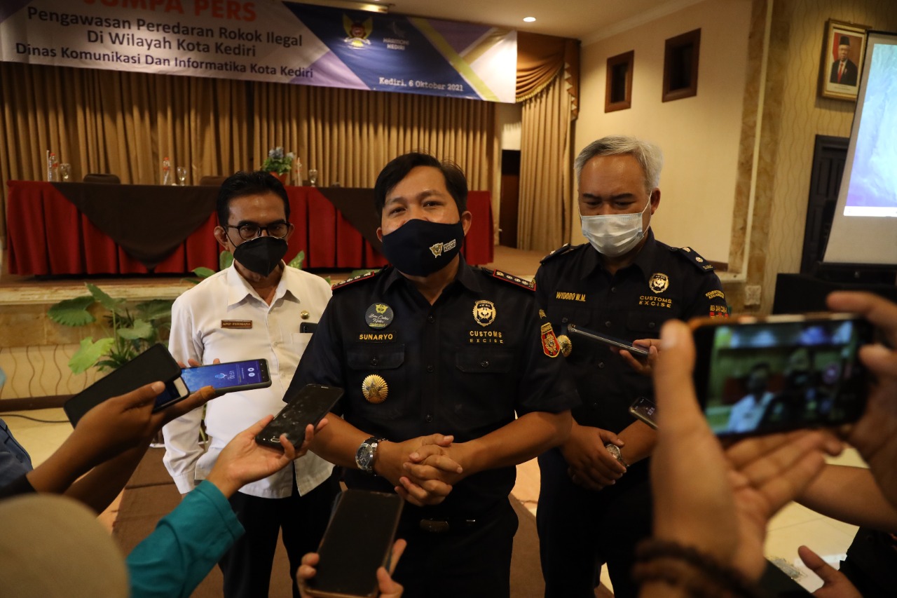 Bea dan Cukai Kediri Sosialisasikan Pentingnya Cukai Pengawasan serta Bahaya Rokok Ilegal