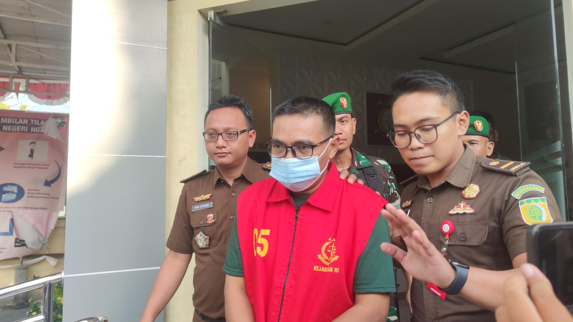 Sekretaris-DIskominfo-Nganjuk-tersangka.jpg