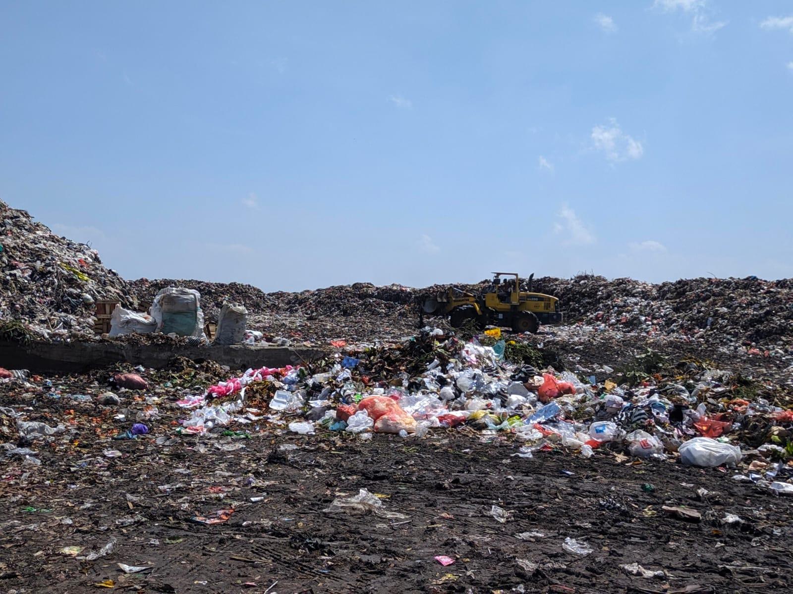 Timbunan-sampah-di-TPA-Desa-Sekoto-Kabupaten-Kediri.jpg