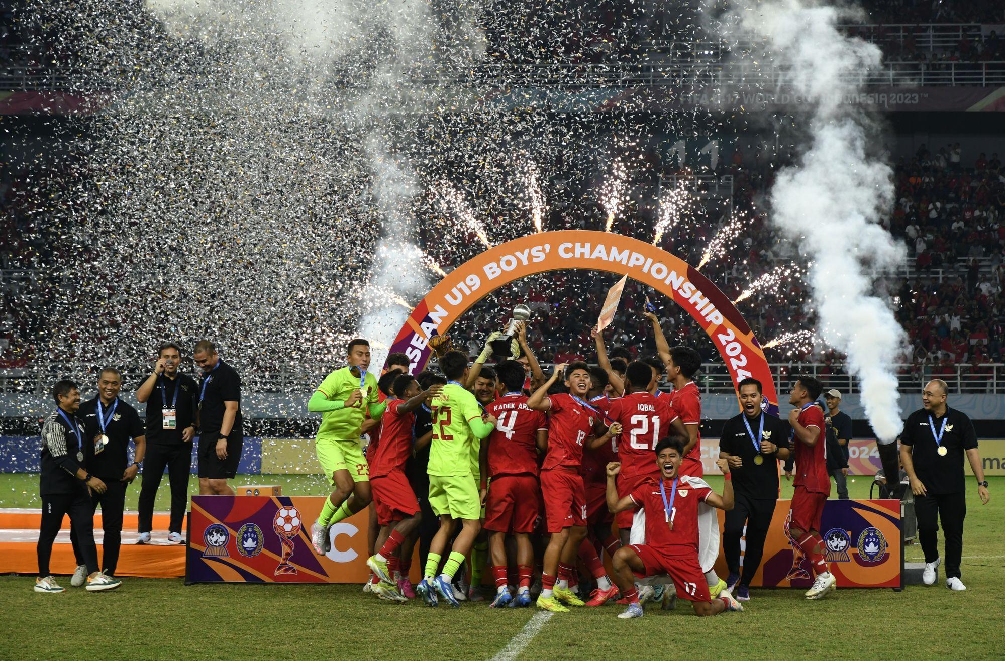 Timnas-Indonesia-Juara-Piala-AFF-U19-2024.jpg
