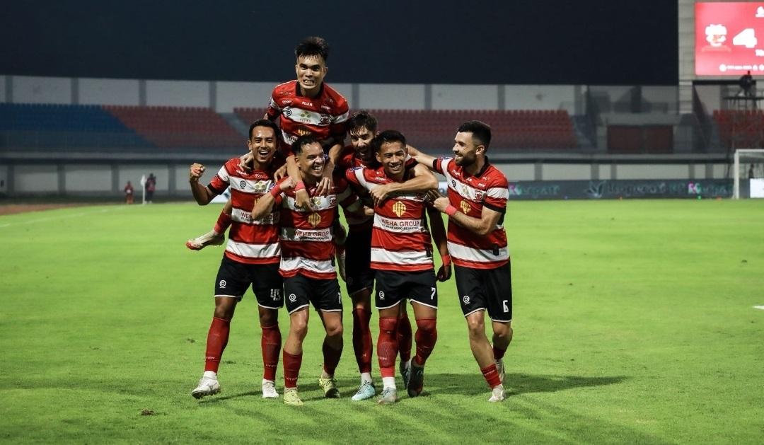 Ungkapan-Pelatih-Madura-United-Setelah-Timnya-Gasak-Sem.jpg