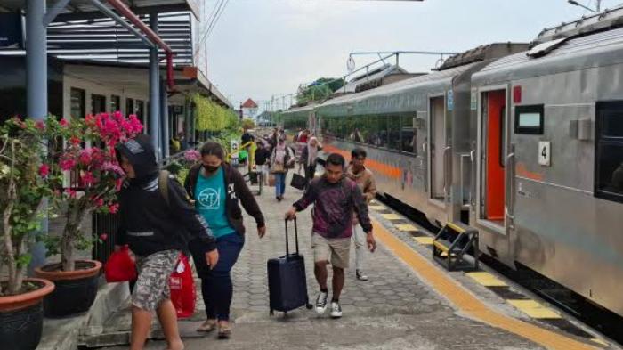 Situasi Arus Balik Lebaran di Sejumlah Stasiun Kereta Api di Wilayah KAI Daop 7 Madiun