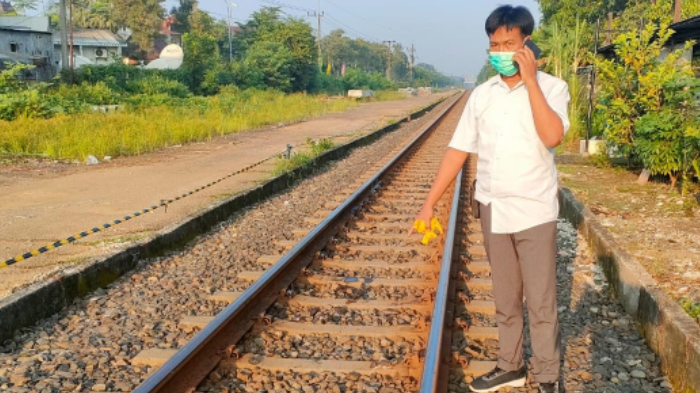 Rebahan di Rel, Pria Sidoarjo Akhirnya Tewas Terlindas Kereta Api