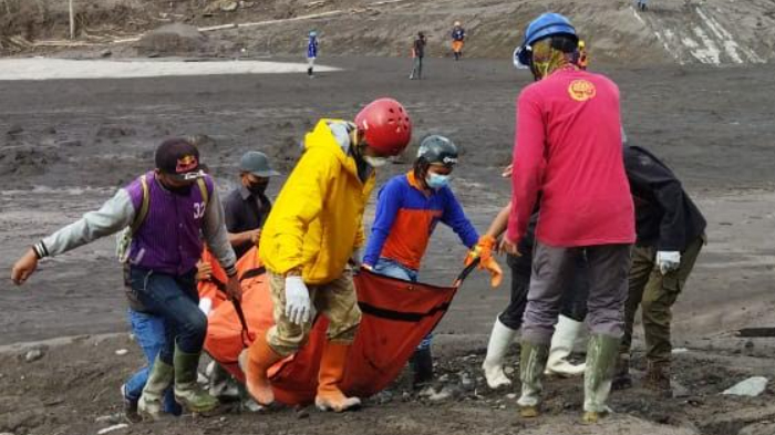 jumlah-korban-tewas-akibat-erupsi-gunung-semeru-jadi-30-orang.jpg