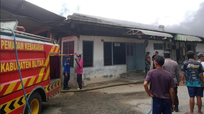 Gudang Kandang Ayam di Srengat Blitar Terbakar, Kerugian Capai Rp 200 Juta 