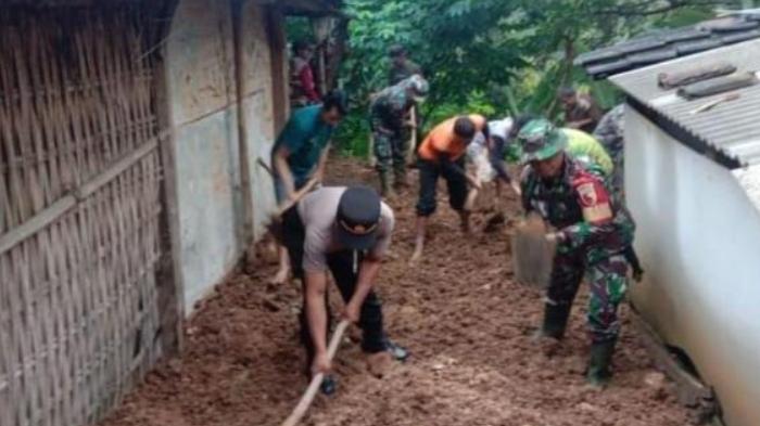 Setelah Hujan, Longsor Timpa Dapur Rumah Warga di Kecamatan Sawahan Nganjuk, Tak Ada Korban Jiwa