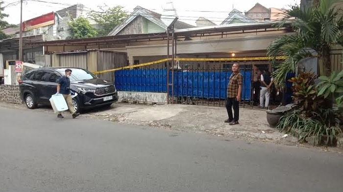 olah-TKP-pabrik-narkoba-di-Jl-Bukit-barisan-kota-malang.jpg