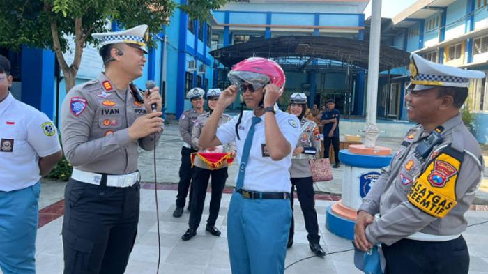 operasi-patuh-semeru-2025-di-sman-2-nganjuk.jpg