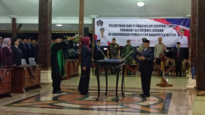 pelantikan-Pj-Sekda-Kabupaten-blitar.jpg