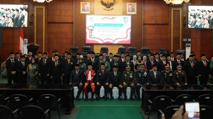 pelantikan-anggota-DPRD-Jombang-2024.jpg